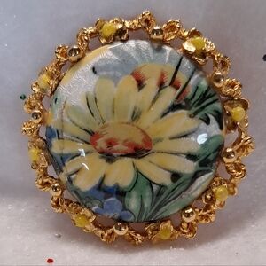 Vintage Daisy Brooch